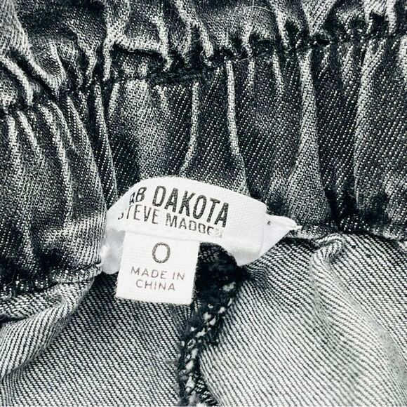 BB DAKOTA Wash & Learn Paperbag Waist Cropped Jeans in Washed Black Women’s SZ 0 - Picture 5 of 7